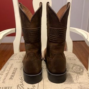 Ariat rambler patriot western boots , men’s size 12 D in distressed brown